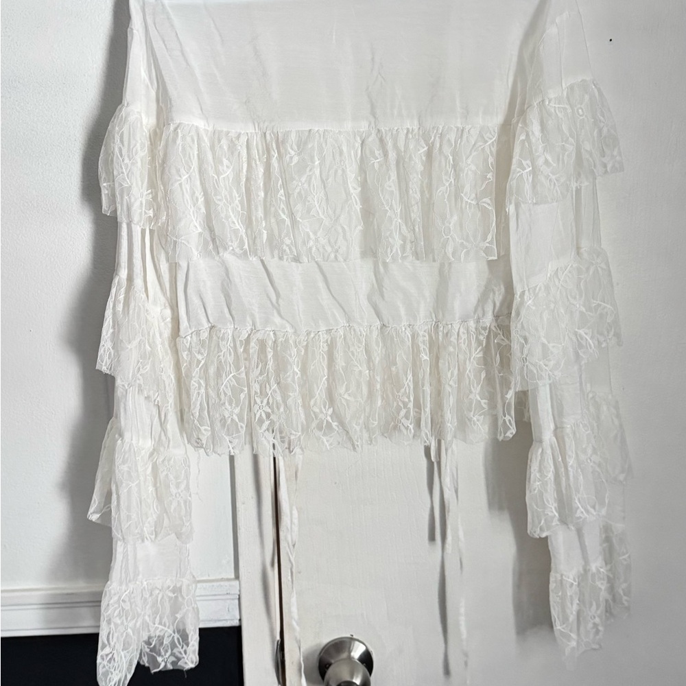 Chic Ivory Lace Tiered Blouse